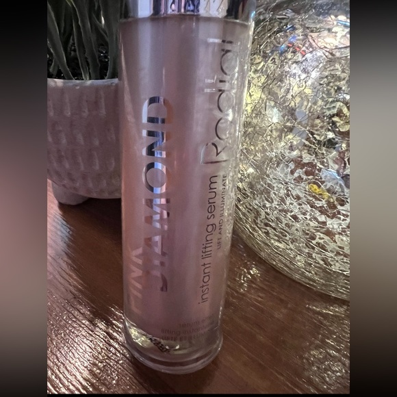 Pink Diamond Instant Lifting Serum By RADIAL. - Picture 5 of 6